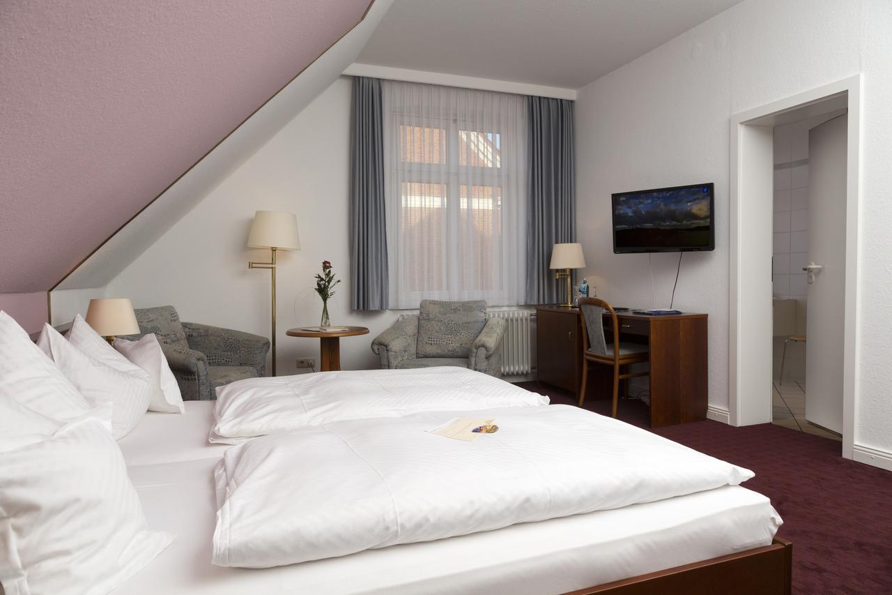 Ringhotel Residenz Wittmund Bagian luar foto