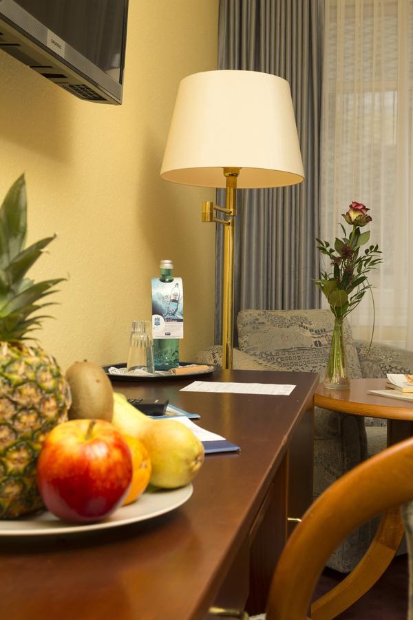 Ringhotel Residenz Wittmund Bagian luar foto
