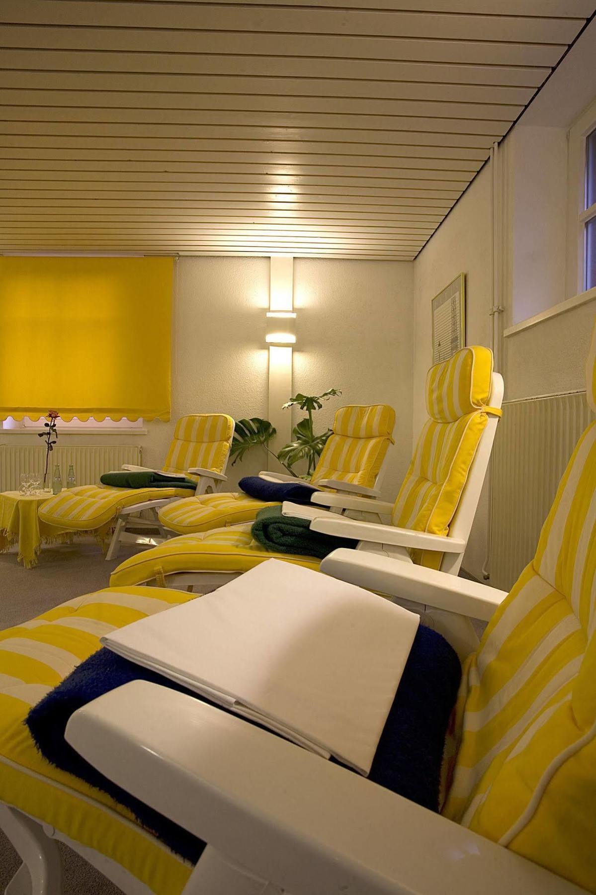 Ringhotel Residenz Wittmund Bagian luar foto
