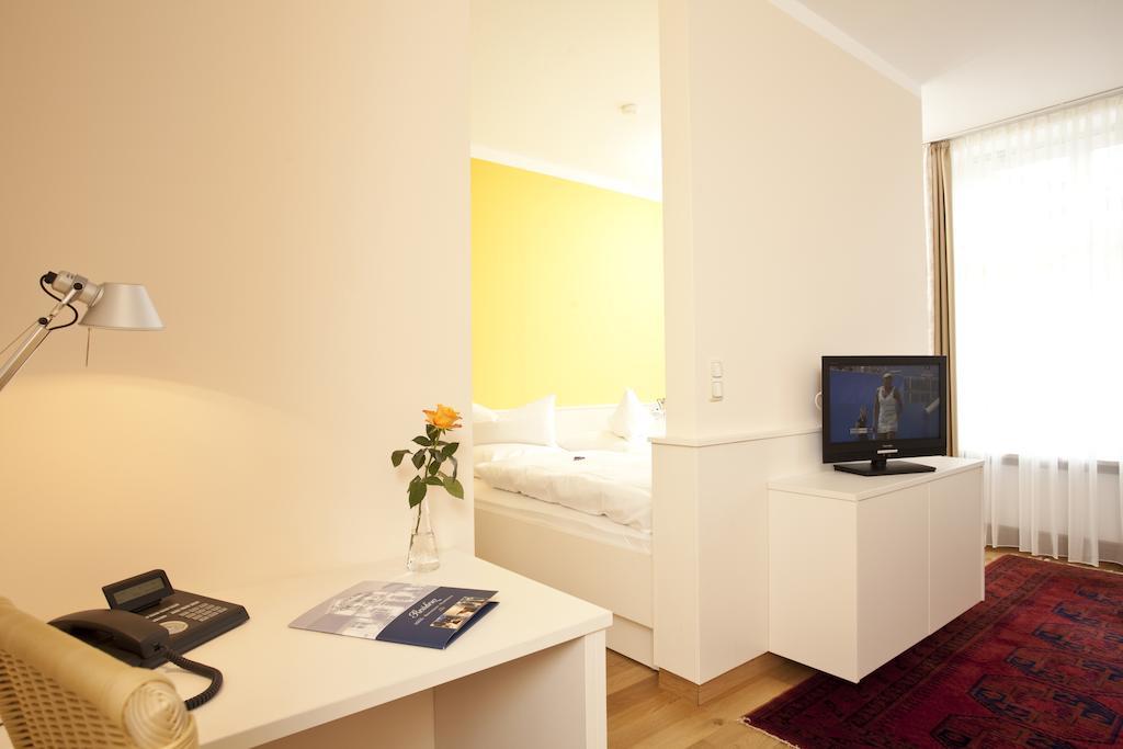 Ringhotel Residenz Wittmund Bagian luar foto